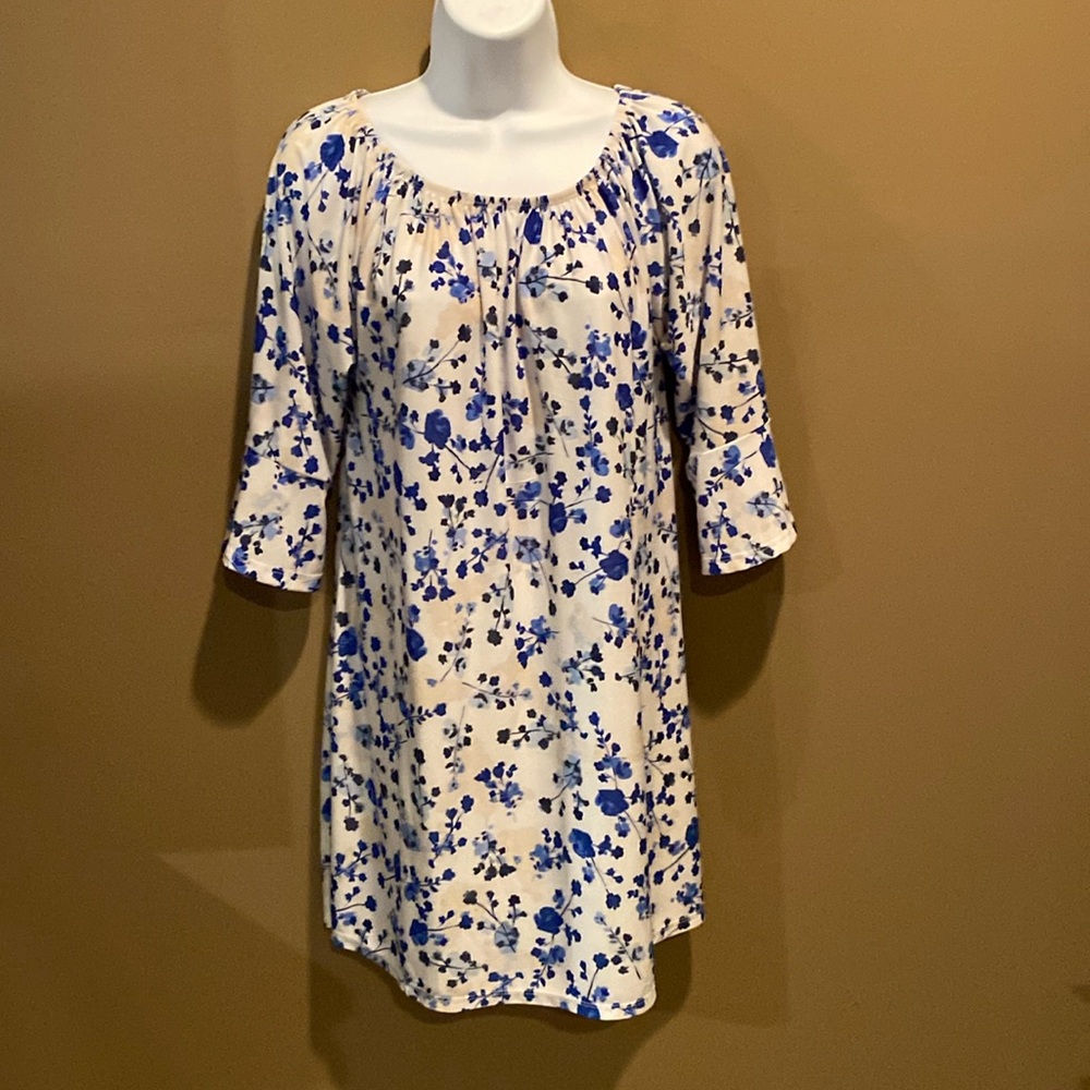 Bell sleeved Tunic size Large (no tag)